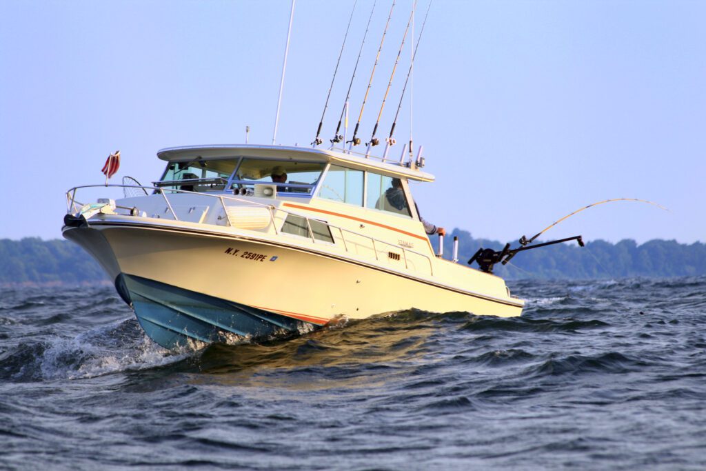 A boat fishing on Ontario Lake